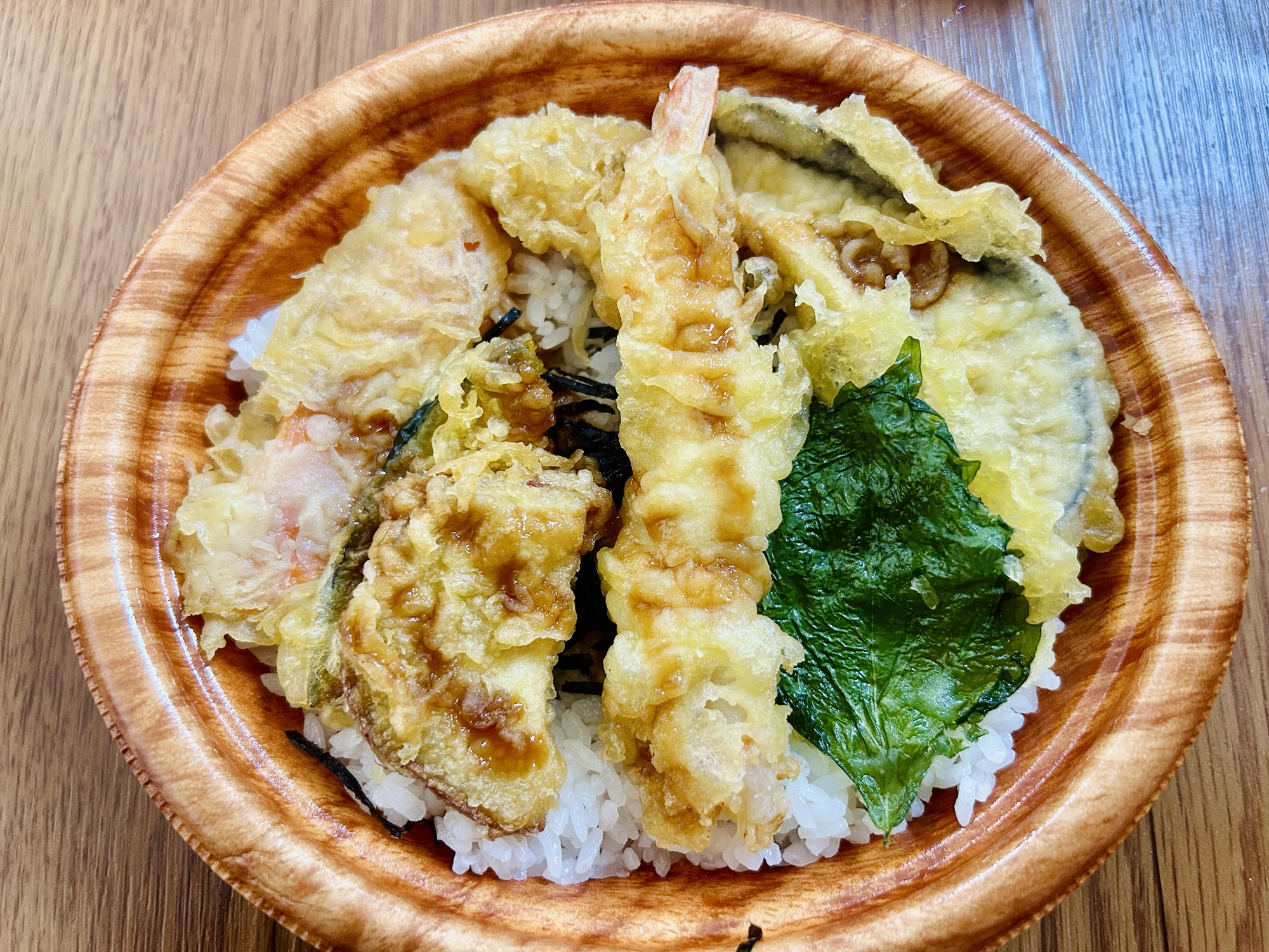 海老と野菜の天丼 中身